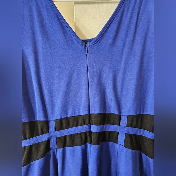 Plus Size Ashley Stewart Blue & Black Midi Dress Size 20. Very comfortable. - Picture 11 of 11